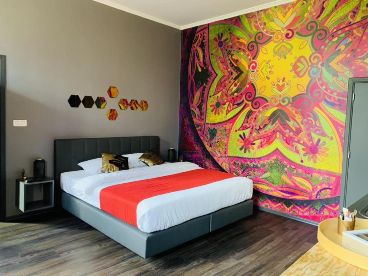 L'Eveil Bed & Breakfast ลา ลูเวียร์เร ภายนอก รูปภาพ