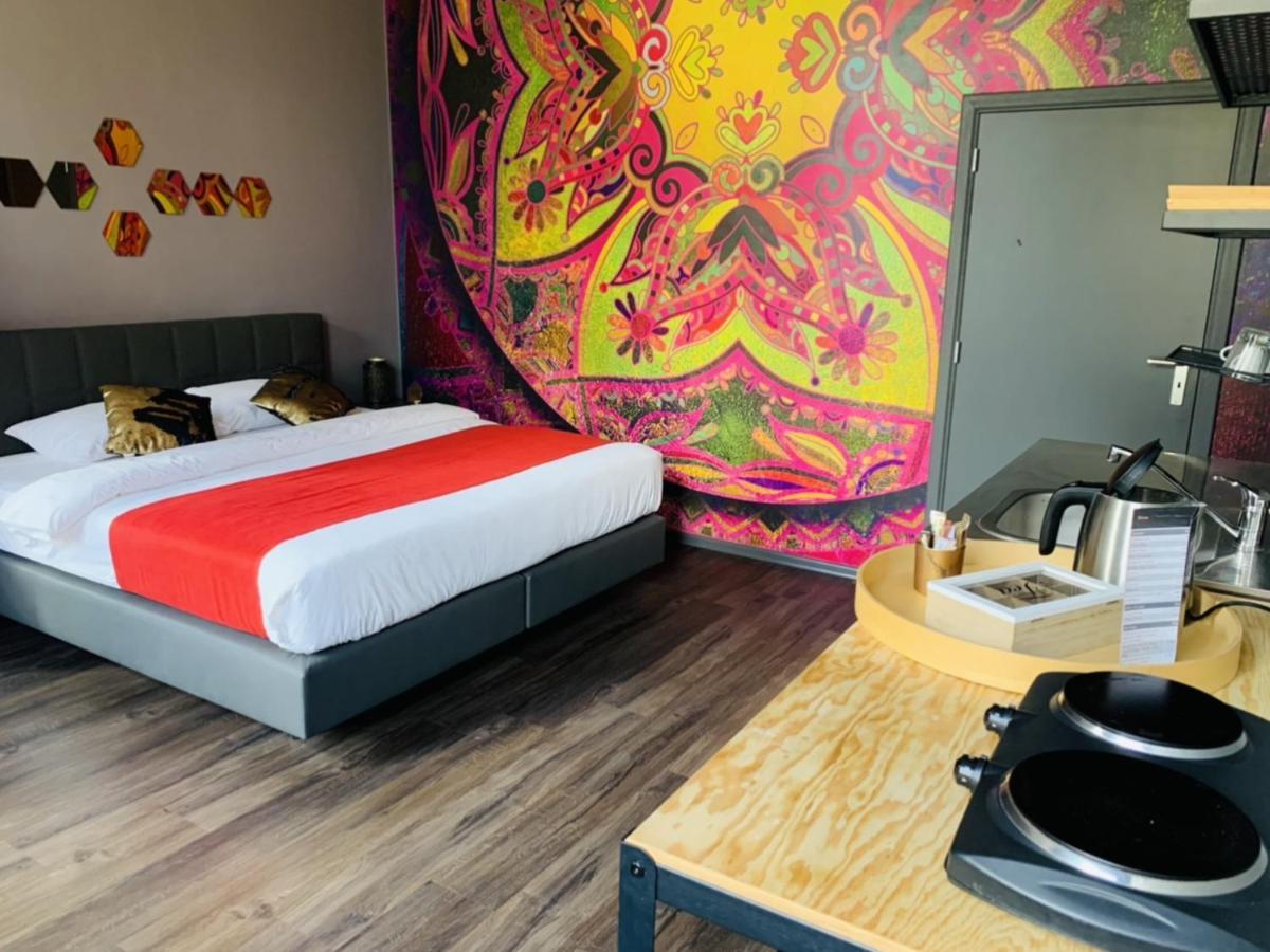 L'Eveil Bed & Breakfast ลา ลูเวียร์เร ภายนอก รูปภาพ