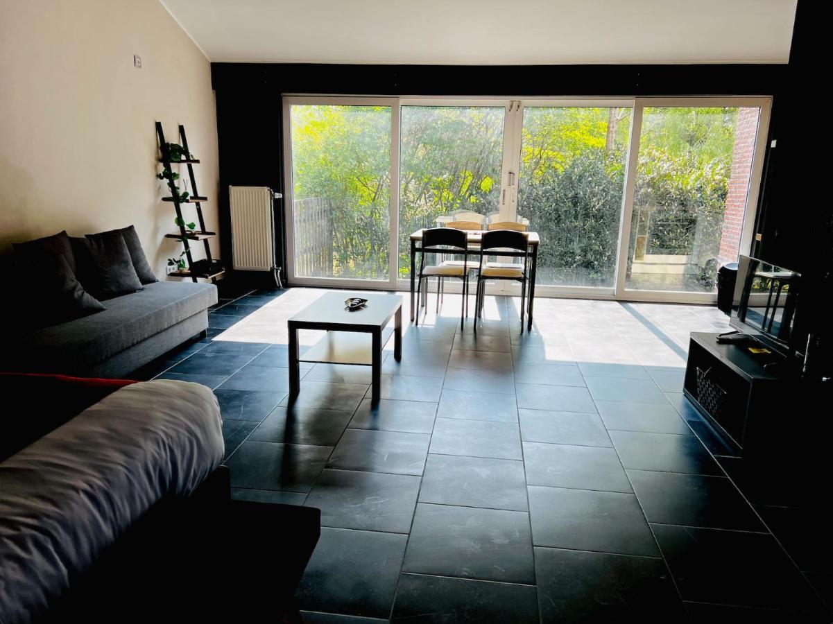 L'Eveil Bed & Breakfast ลา ลูเวียร์เร ภายนอก รูปภาพ